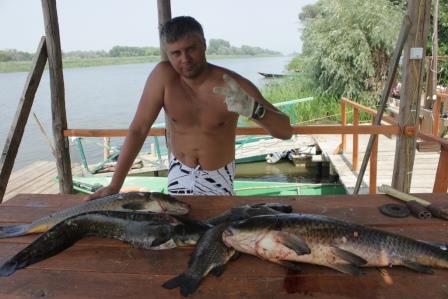 Рыболовная база "Дом в дельте" гостевой дом на о.Станья