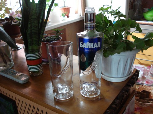 Эксклюзивные вазочки,бокалы,стаканы из вторсырья.
